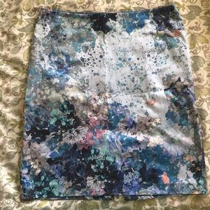 H&M Floral Fitted Skirt